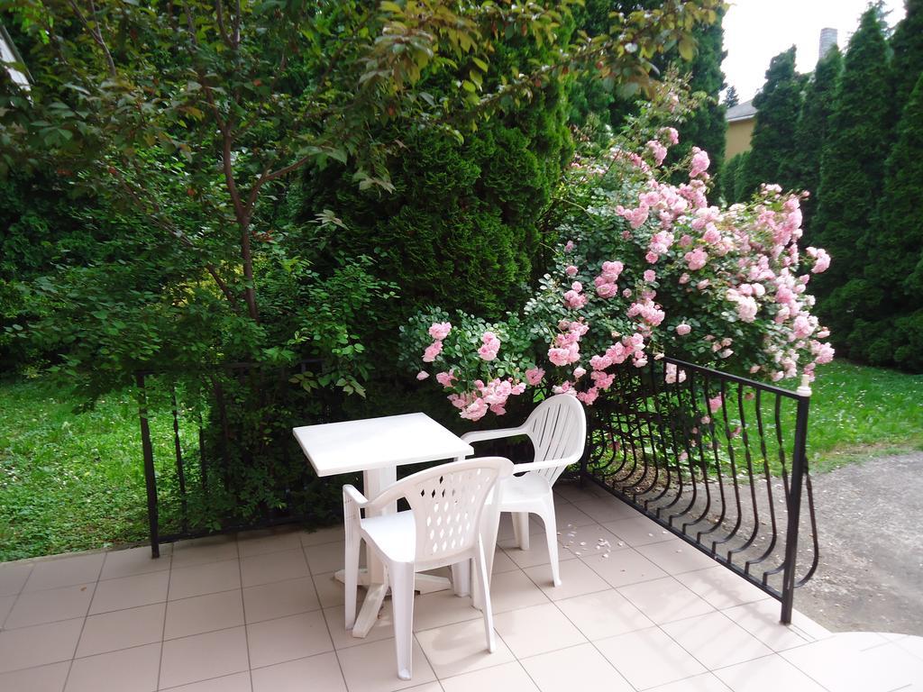 Holiday Apartmanhaz Balatonfüred Rom bilde